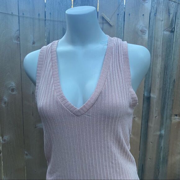 MANGO ribbed sleeveless V neck top in soft pink size small NWT - Picture 4 of 15
